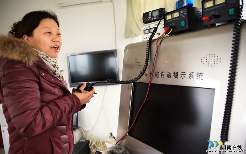 泸州：为船只看清航向&nbsp;他们坚守在长江航道上(图4)