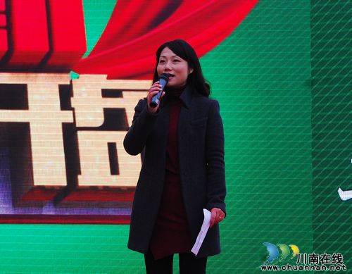 泸州一楼盘开盘茅台酒“土豪筵”招待百桌业主(图4)