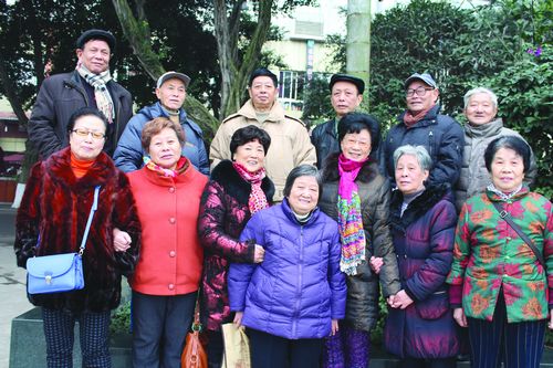 55年再相聚:跨越半个世纪的同学会(图1) 55年再相聚:跨越半个世纪的同学会(图1)