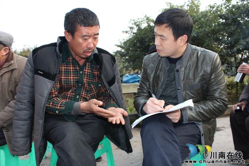 兆雅镇:组织部长下基层 院坝会上听民意(图2) 兆雅镇:组织部长下基层 院坝会上听民意(图2)