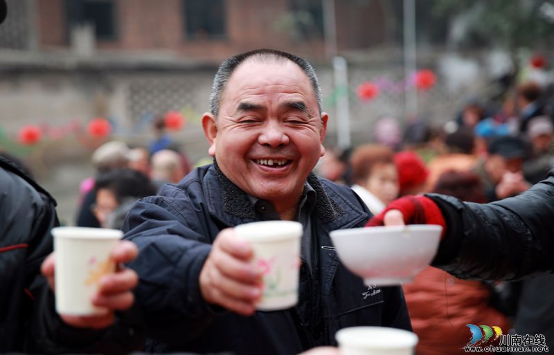 泸州:社区坝坝宴迎新年(图8) 泸州:社区坝坝宴迎新年(图8)