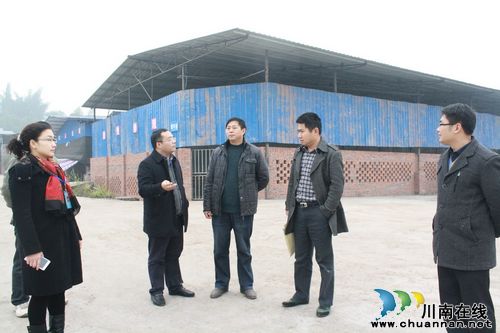 吴兴华带队到海潮镇检查年终目标考核工作(图1)