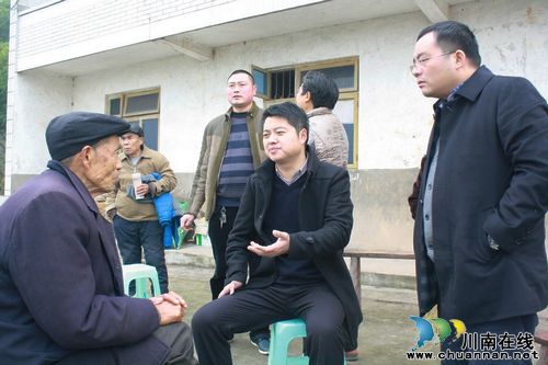 廖俊到海潮镇组织开展“走基层”活动(图2)