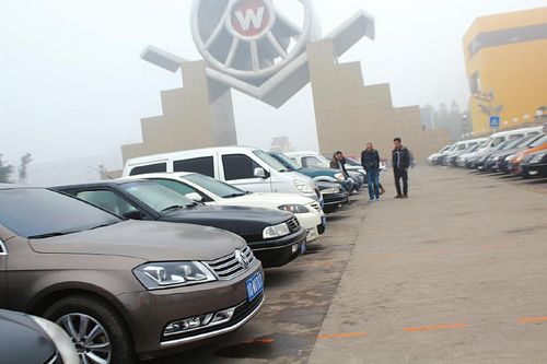 五粮液公车被拍卖中干忙着考驾照&nbsp;下月有第2轮(图2)