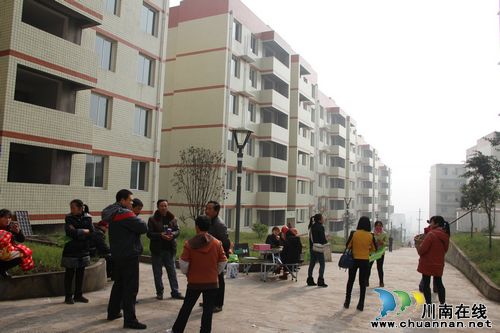 宜宾城北园3000村民住"公寓"(图1) 宜宾城北园3000村民住"公寓"(图1)