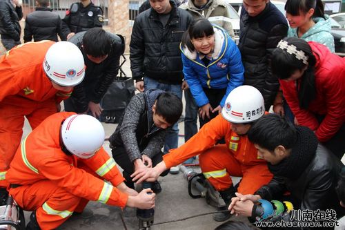 古蔺：警营开放日&nbsp;共叙鱼水情(图3)