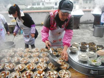 宜宾兴文苗家九大碗入围川南“三名”候选名单(图1)