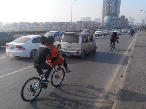 酒城新报:锋一周(图1) 酒城新报:锋一周(图1)