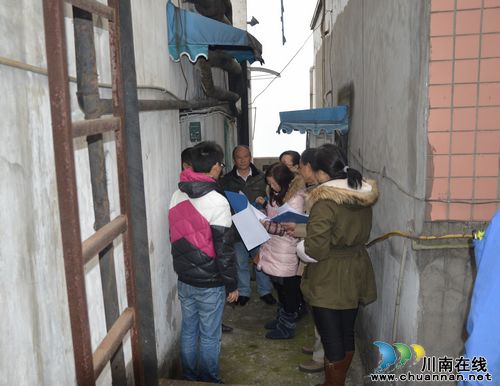 大山坪街道:组织开展小区安全隐患排查(图1) 大山坪街道:组织开展小区安全隐患排查(图1)