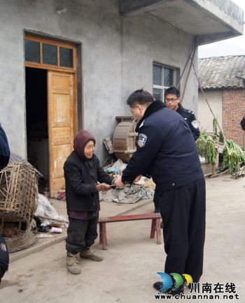 宜宾监狱走访慰问服刑人员家属(图1)