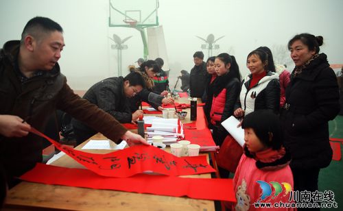 送温暖泸州：新春文化下基层迎新年（图）(图11)