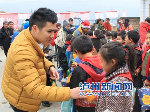 泸州：邀你评选网友最喜爱的团年酒、团年饭(图1)