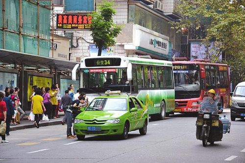 泸州城里的出租为啥少 跑机场捡客去了(图1) 泸州城里的出租为啥少 跑机场捡客去了(图1)