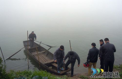 海潮镇：联合执法&nbsp;严打船舶非法载客(图1)