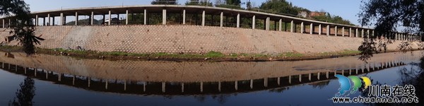 泸州纳溪上马镇洞沟河防洪堤一期工程主体完工(图1)