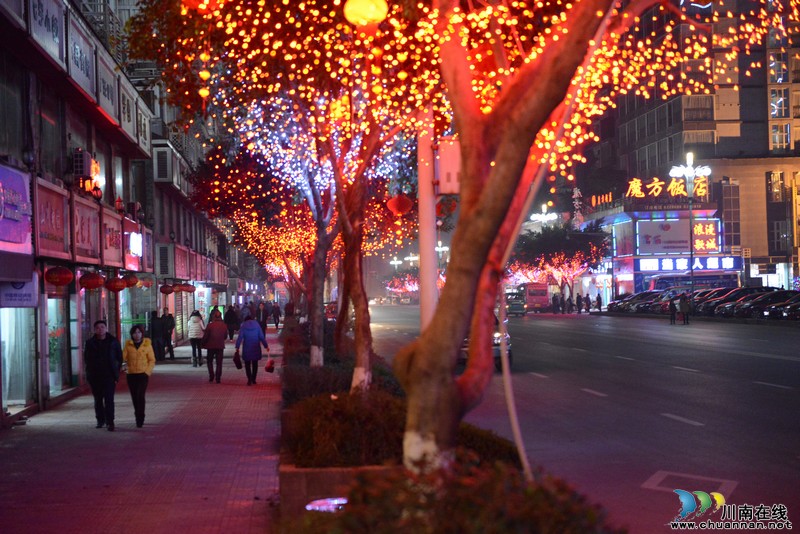 泸州叙永:边城夜色令人醉(组图)(图5) 泸州叙永:边城夜色令人醉(组图)(图5)