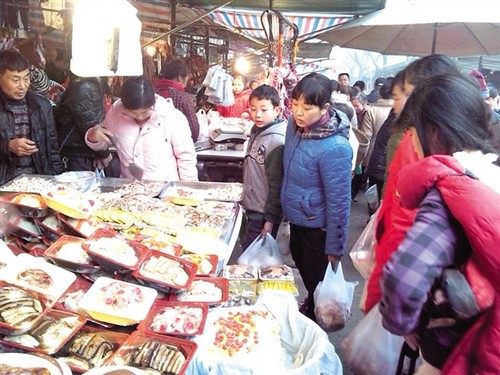 置办年货：市民今年很放心(图1)