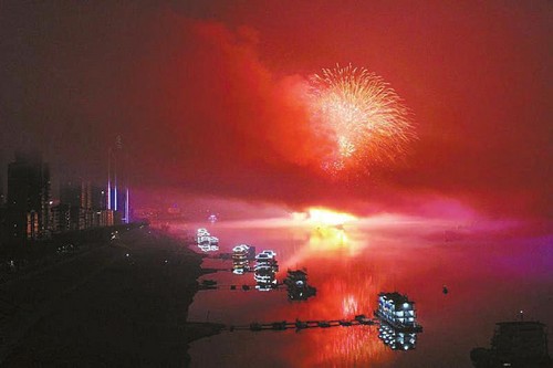厉行节约保护环境 今年元宵泸州取消焰火表演(图1) 厉行节约保护环境 今年元宵泸州取消焰火表演(图1)