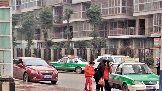 受到冷空气影响&nbsp;一过春节内江又回到“冬天”(图1)