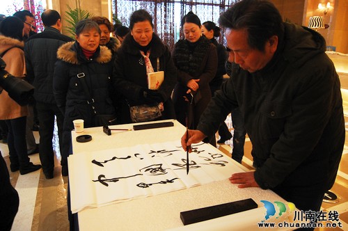 中国名作家叶辛盛赞佳乐世纪城:泸州城中城(图6) 中国名作家叶辛盛赞佳乐世纪城:泸州城中城(图6)