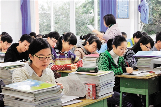 内江代表委员"两会"热议:抓好20件民生实事(图2)