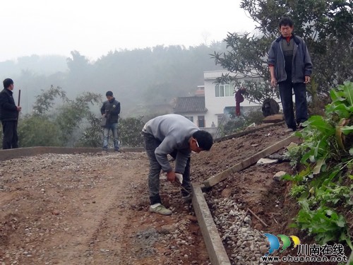 华阳街道:修好幸福路,解决出行难(图1) 华阳街道:修好幸福路,解决出行难(图1)