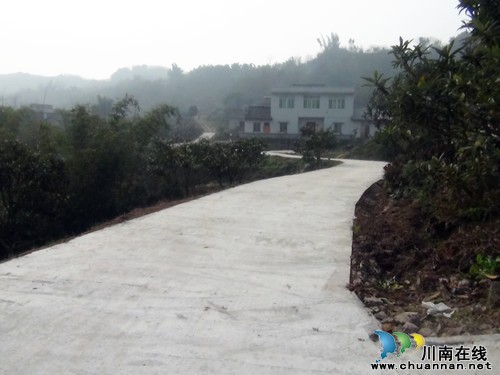 华阳街道:修好幸福路,解决出行难(图2) 华阳街道:修好幸福路,解决出行难(图2)