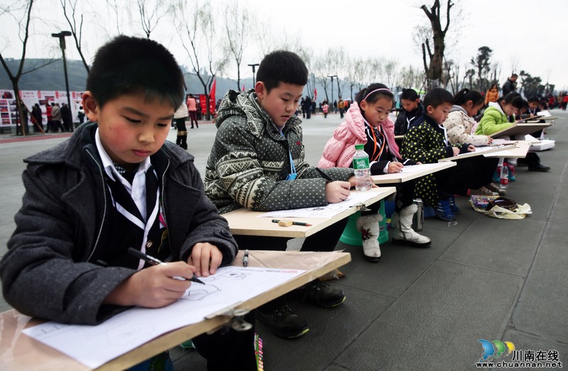 泸州：千名学生同绘春色(图5)