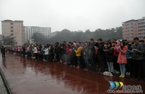 泸县一中高考百日誓师大会“励志”声高(图2) 泸县一中高考百日誓师大会“励志”声高(图2)