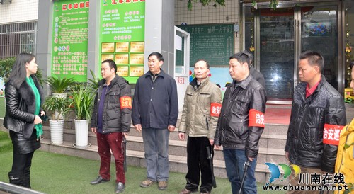 莲花池街道:"三班倒"强化治安巡防 确保一方平安(图1) 莲花池街道:"三班倒"强化治安巡防 确保一方平安(图1)
