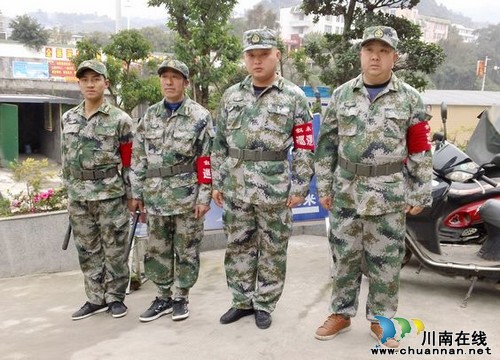 叙永民兵治安巡逻队 24小时巡逻保平安(图1) 叙永民兵治安巡逻队 24小时巡逻保平安(图1)