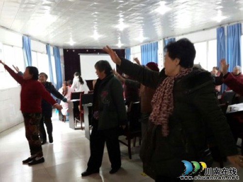 大山坪街道:社区老年妇女歌舞欢庆妇女节(图2) 大山坪街道:社区老年妇女歌舞欢庆妇女节(图2)