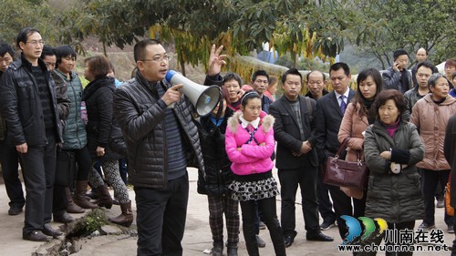 古蔺县开展地质灾害规范化建设现场防灾避险演练(图3) 古蔺县开展地质灾害规范化建设现场防灾避险演练(图3)