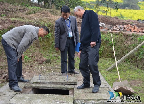 华阳街道:专家入户排查沼气隐患 村民使用安全得到保障(图1) 华阳街道:专家入户排查沼气隐患 村民使用安全得到保障(图1)