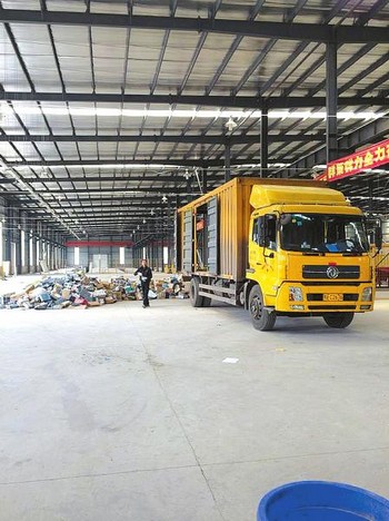韵达工人停工&nbsp;上万单快件无人投递滞留内江(图1)
