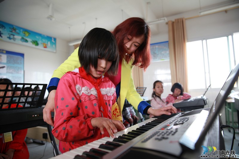 泸州:乡村学校少年宫让山里娃尽享"洋气"(图4) 泸州:乡村学校少年宫让山里娃尽享"洋气"(图4)