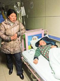 误食路边桐子果 内江资中30名小学生吃吐了(图1) 误食路边桐子果 内江资中30名小学生吃吐了(图1)