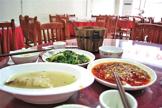 内江酒楼餐馆浪费现象暗访记(图1)