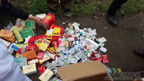 石屏乡：食药监所销毁过期药品&nbsp;让百姓用药更放心(图1)
