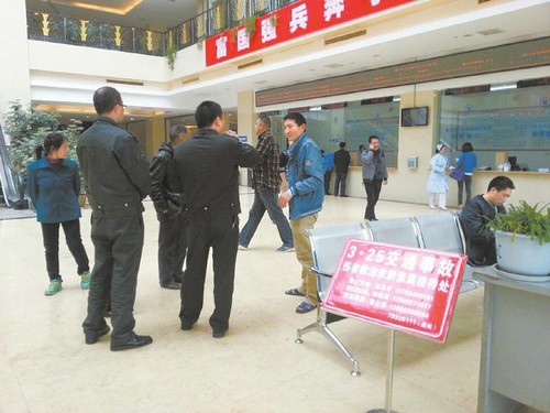 "3·25包茂高速车祸"追踪:司机有明显操作失误(图1) "3·25包茂高速车祸"追踪:司机有明显操作失误(图1)