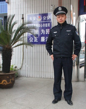 专访自贡"疯子""神探"钟骏(图7) 专访自贡"疯子""神探"钟骏(图7)