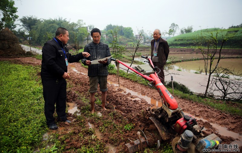 泸州:“和事佬”依法解纠纷(图5) 泸州:“和事佬”依法解纠纷(图5)
