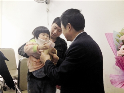 “白血病妈妈”情牵戎城&nbsp;(图1)