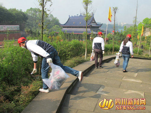 泸州低碳环保渐成主流&nbsp;清明文明祭奠已成风尚(图1)