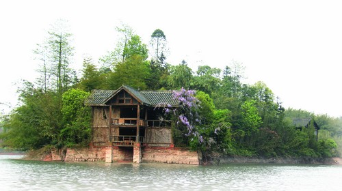 周末去凤凰湖&nbsp;度假休闲两不误(图1)