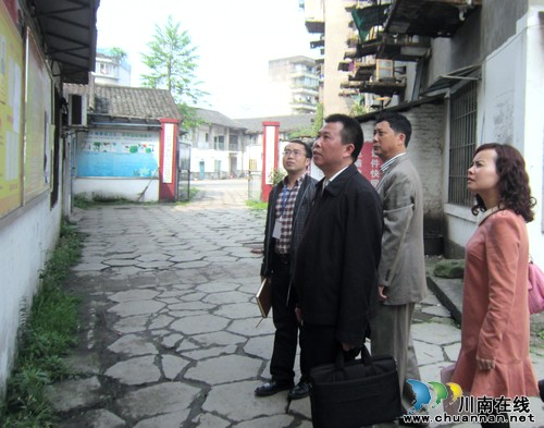 茜草街道：督导社区群众路线教育实践活动工作(图1)