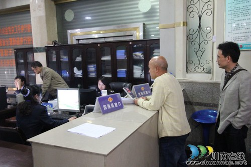 泸州纳溪国、地税联合办税"便民春风"暖人心(图2)