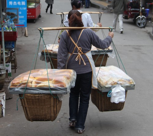 自贡:一块面包,一代人的记忆(图1) 自贡:一块面包,一代人的记忆(图1)