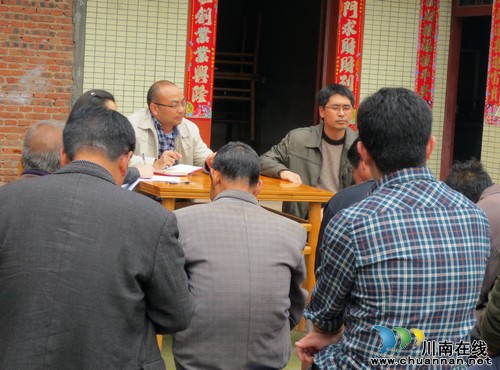 百和镇:“三到三同”鱼水情 田间地头幸福声(图2) 百和镇:“三到三同”鱼水情 田间地头幸福声(图2)