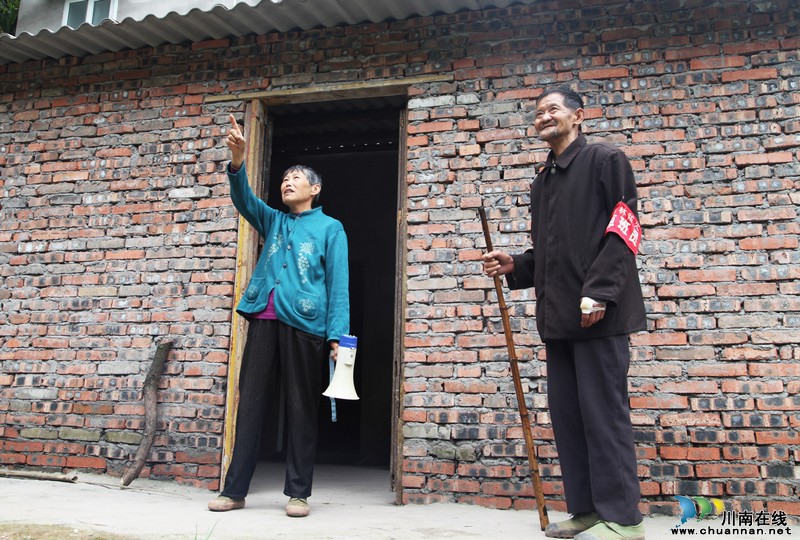 泸州:七旬老夫妻义务护林9年&nbsp;行走近1.9万公里(图1)